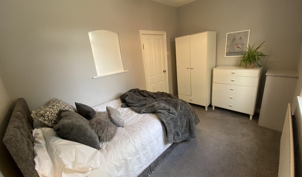 Oakwood Lane, Leeds, LS8 3DD (20605) sbliving sbliving