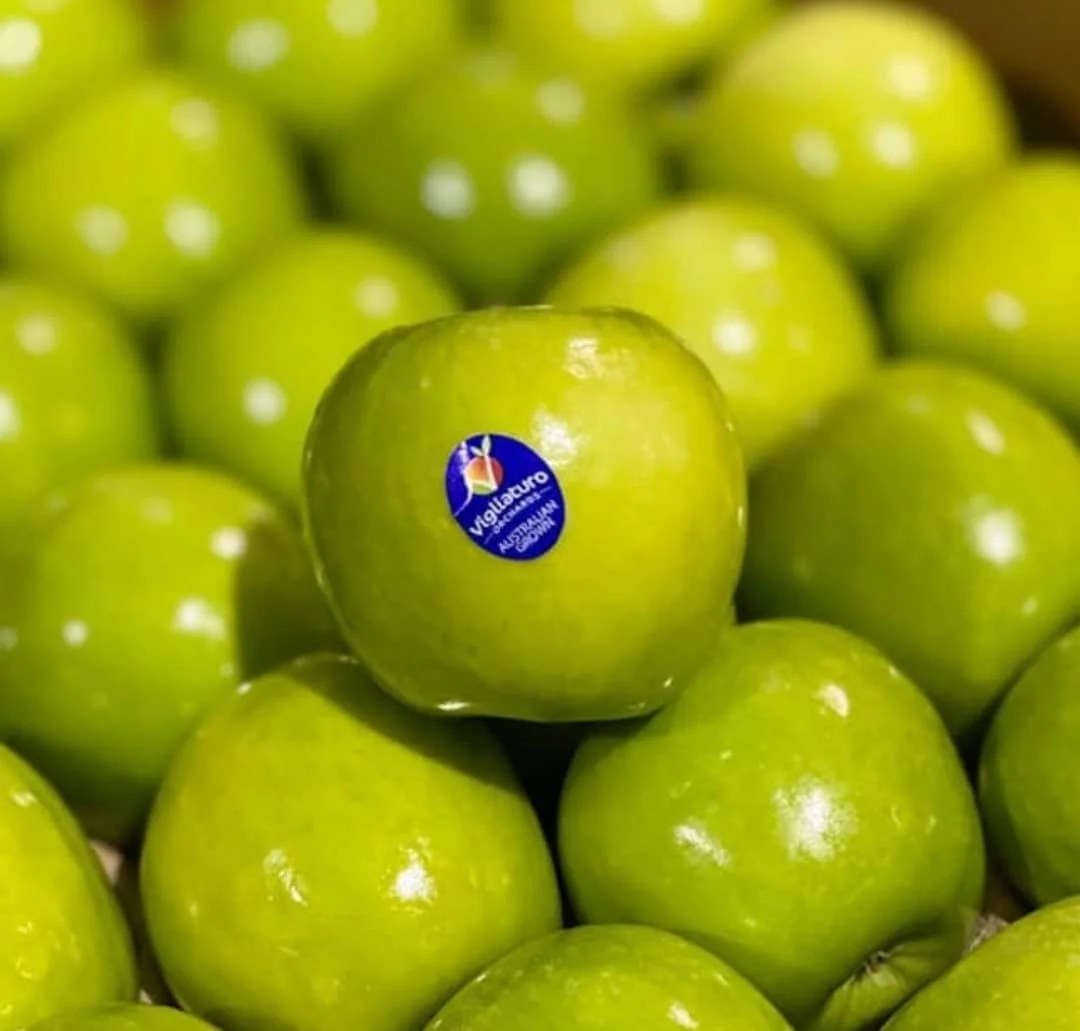 Fresh Royal Gala Apples From Fresh Fruits Farms Buy Fresh Apple Applefresh Fresh Red Fuji