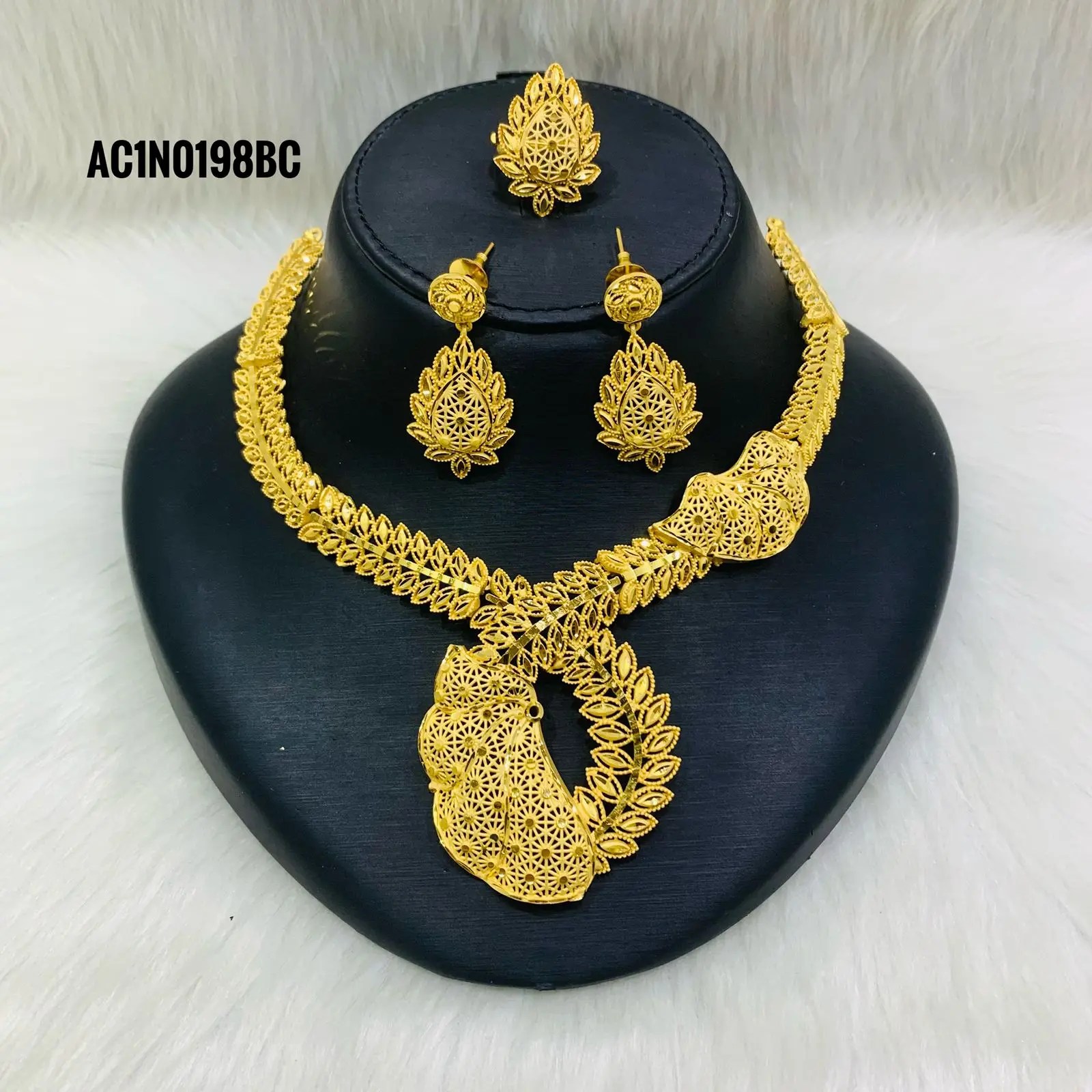 New Design 24k Gold Plated Jewelry Necklaces For Woman 2021 Buy 24k Yellow Gold Beads Necklace