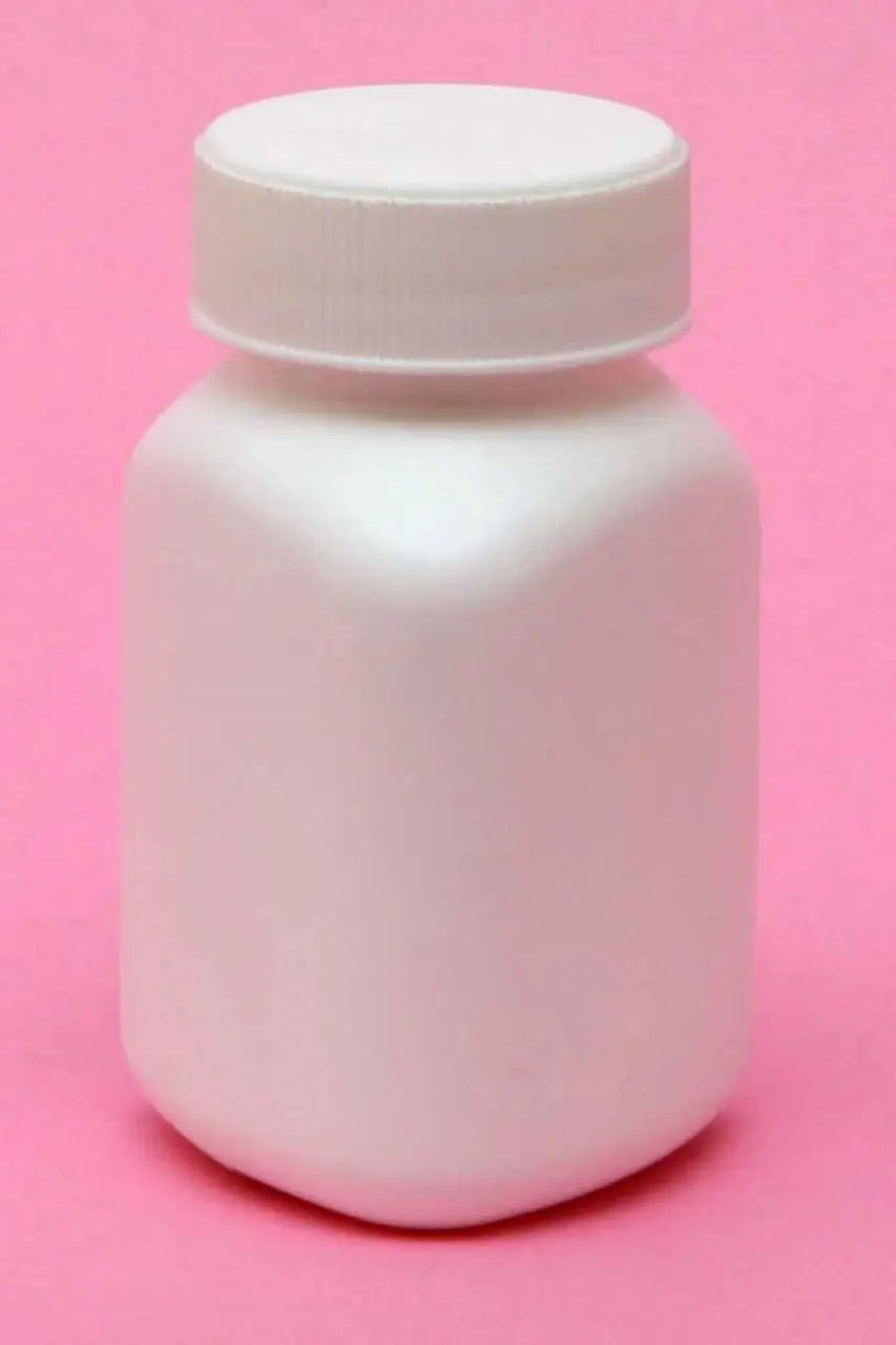 40ml Hdpe White Triangular Tablet Container With 33mm Screw Closure