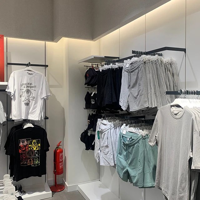 Custom Logo Professional Shopping Garment Display Racks Stand And