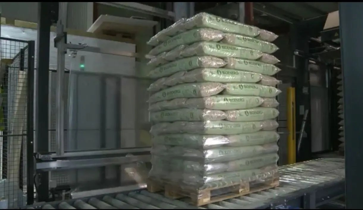 Buy Wholesale Turkey Factory Price New Premium Wood Pellet 6mm En Plus A1 Class Pellet In 15kg