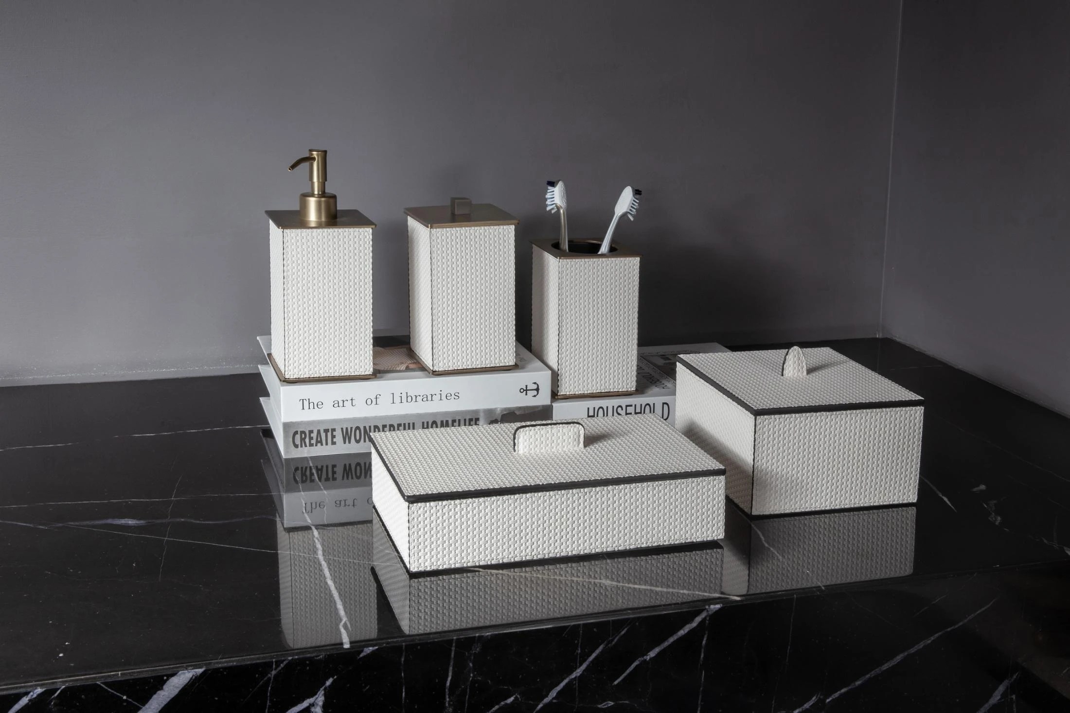 Modern Luxury Leather Bathroom Accessories Set For Home Hotel