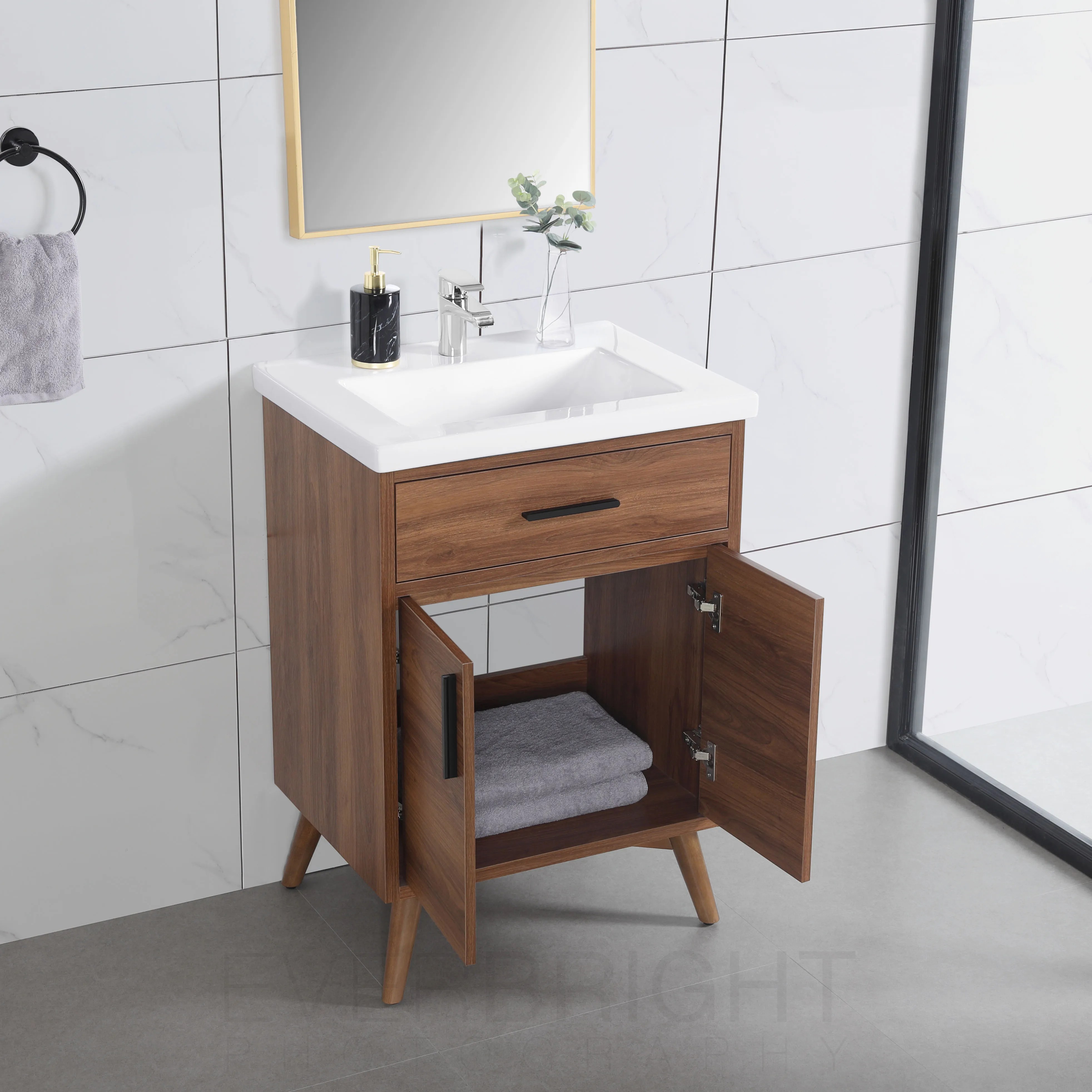 Hot Selling Simple Bathroom Vanity Wooden Vanities With Sink Basin High