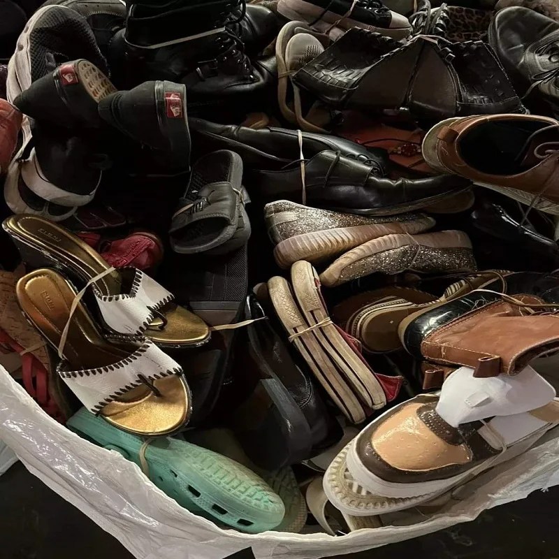 Bulk Wholesale Men Sports Casual Male Fashion Sneakers Mixed Type Black