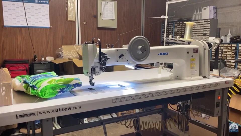 Used Longarm Unisonfeed Lockstitch Sewing Machine Jukis Lg158 With Verticalaxis Large Hook