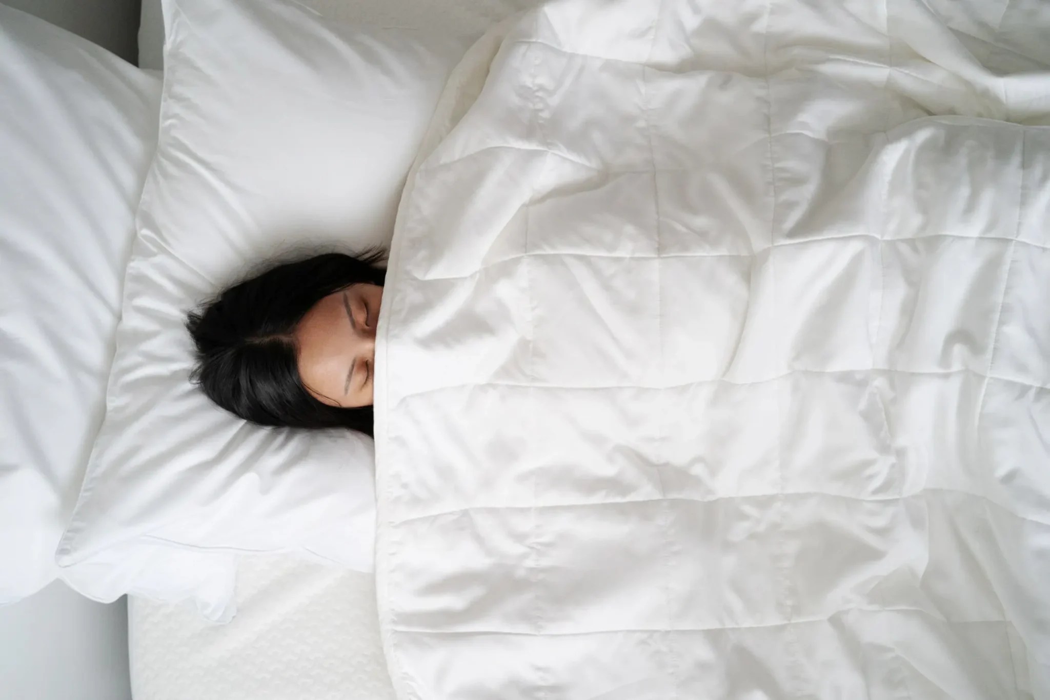 Should you pick Duvet, Duvet Cover, or Comforter? Key differences.