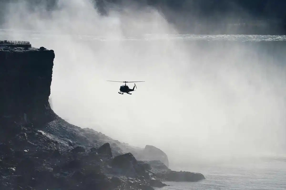 Niagara Falls suicide Mom jumps to her death w/ son who survives