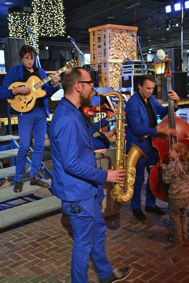 Hire Jazz Swing Theatre Act Jazz String Quartet Holland Swing