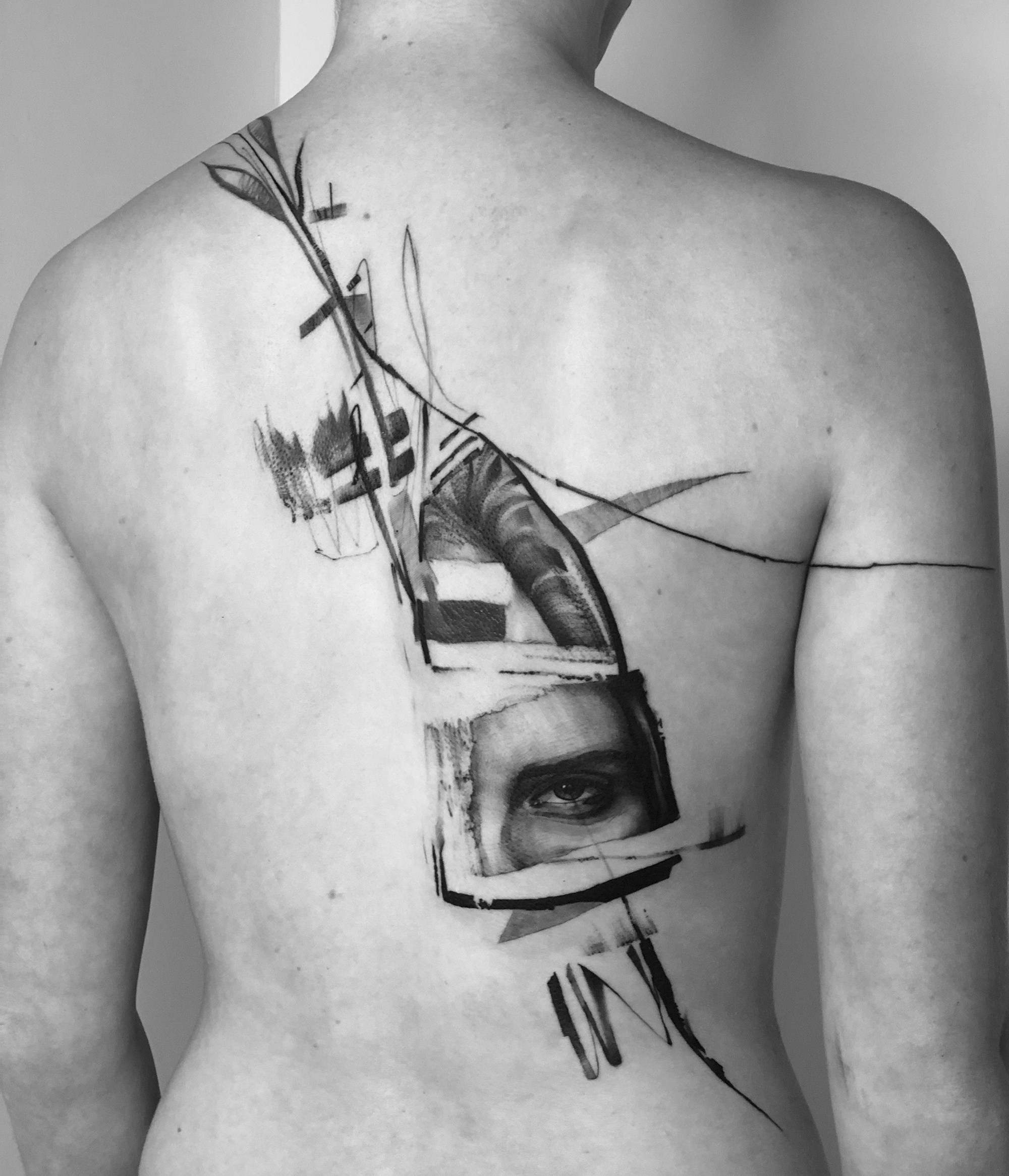 The Abstract Tattoos Of Artem Koro – Scene360 2331_x_2000_jpg
