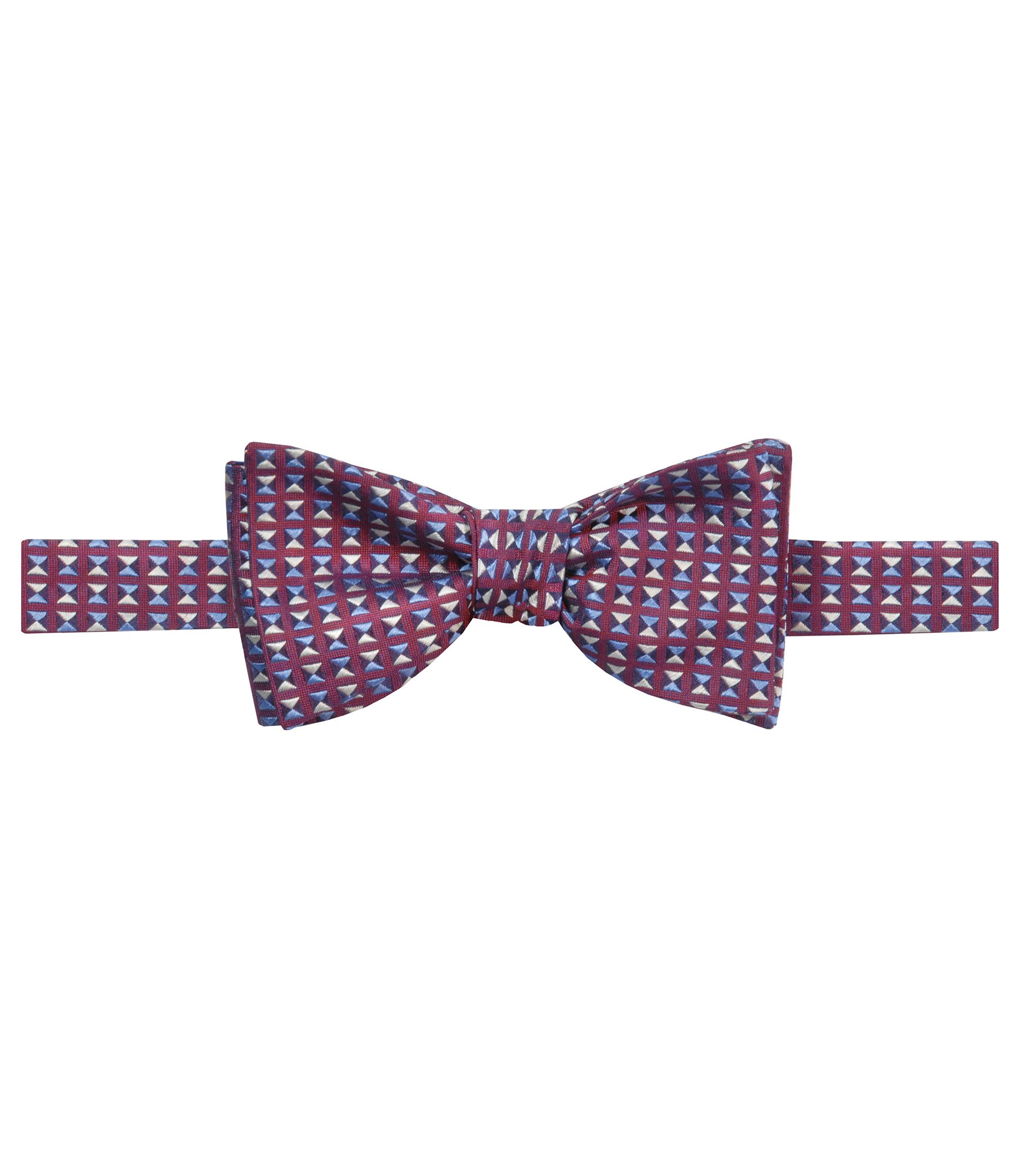 Executive With Blue/white Triangles Bow Tie Wikimba