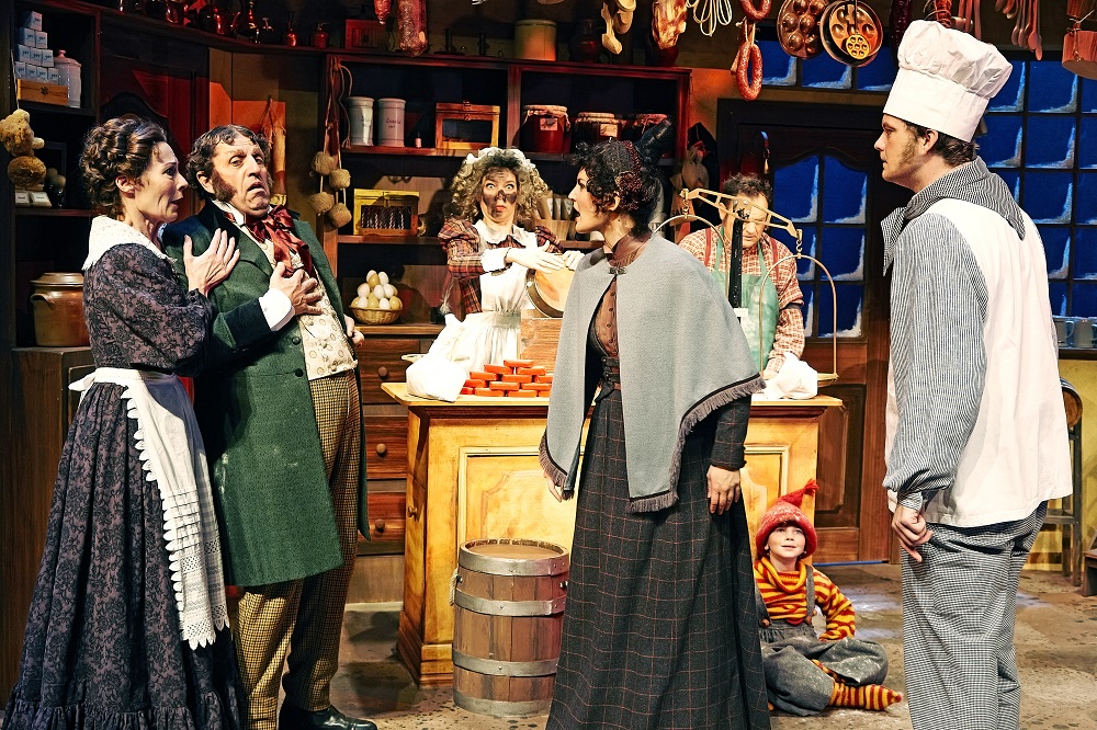 Anmeldelse Jul i Gammelby Scenekanten