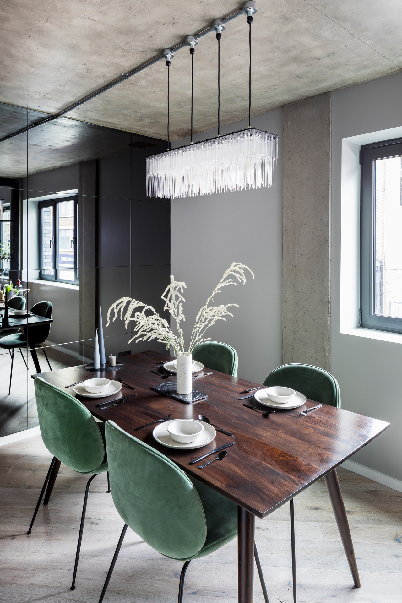 Curtain Road, Shoreditch S C E N E S M I T H