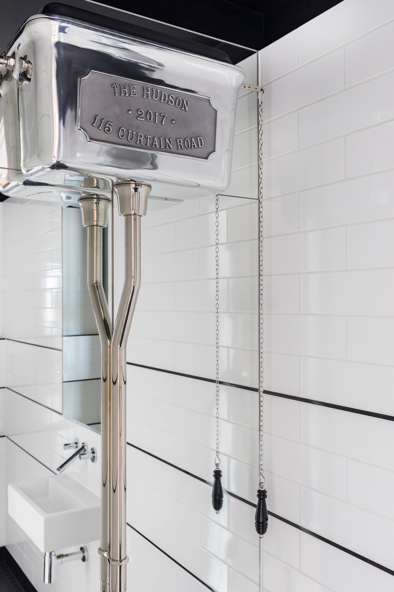 Curtain Road, Shoreditch S C E N E S M I T H