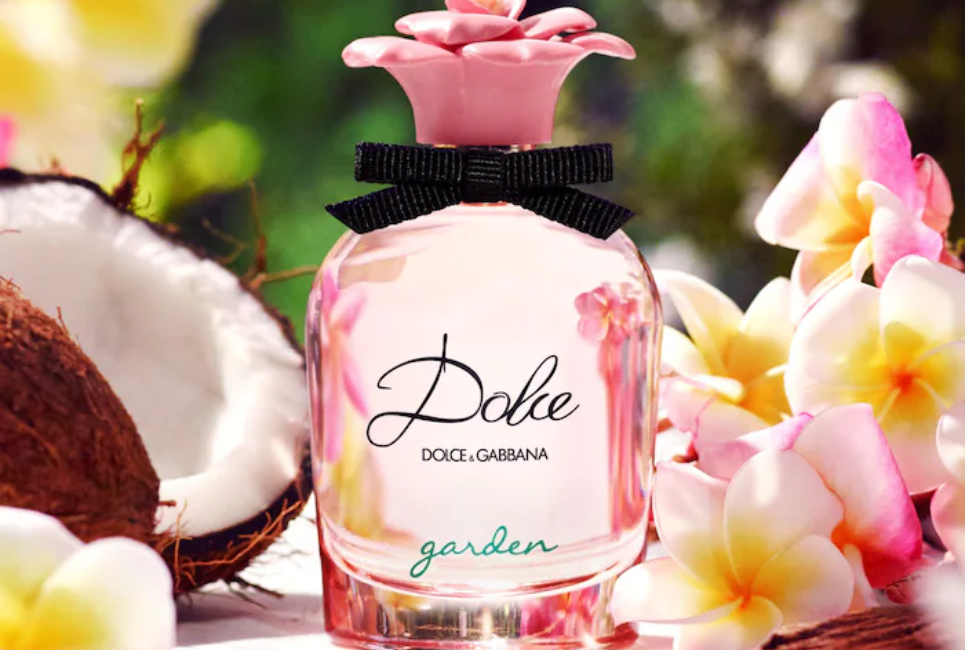 Best Coconut Perfumes Guide to Make You Feel Like You're on a Summer