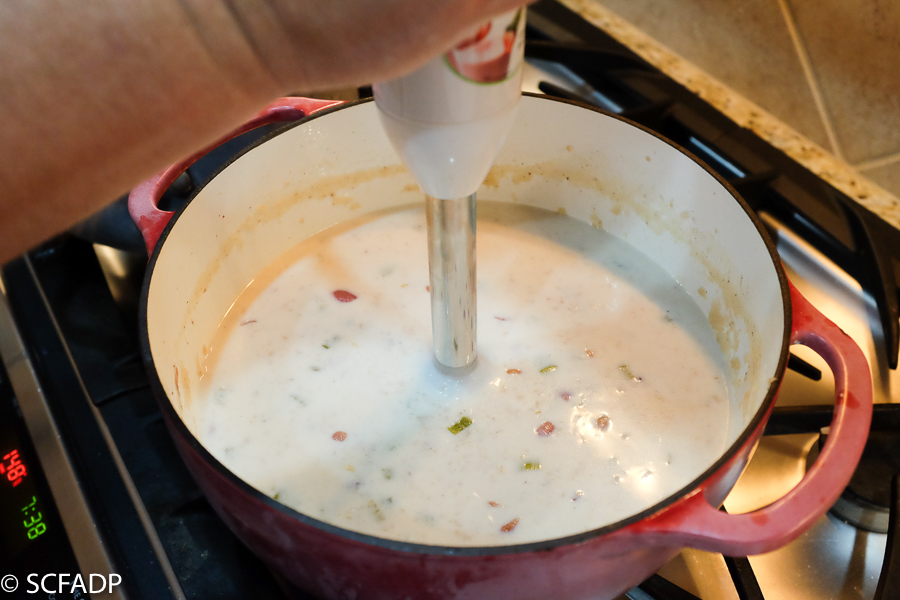 Disney’s Le Cellier Beer Cheese Soup, Pretzel Bread, and Strawberry Basil Lemonade