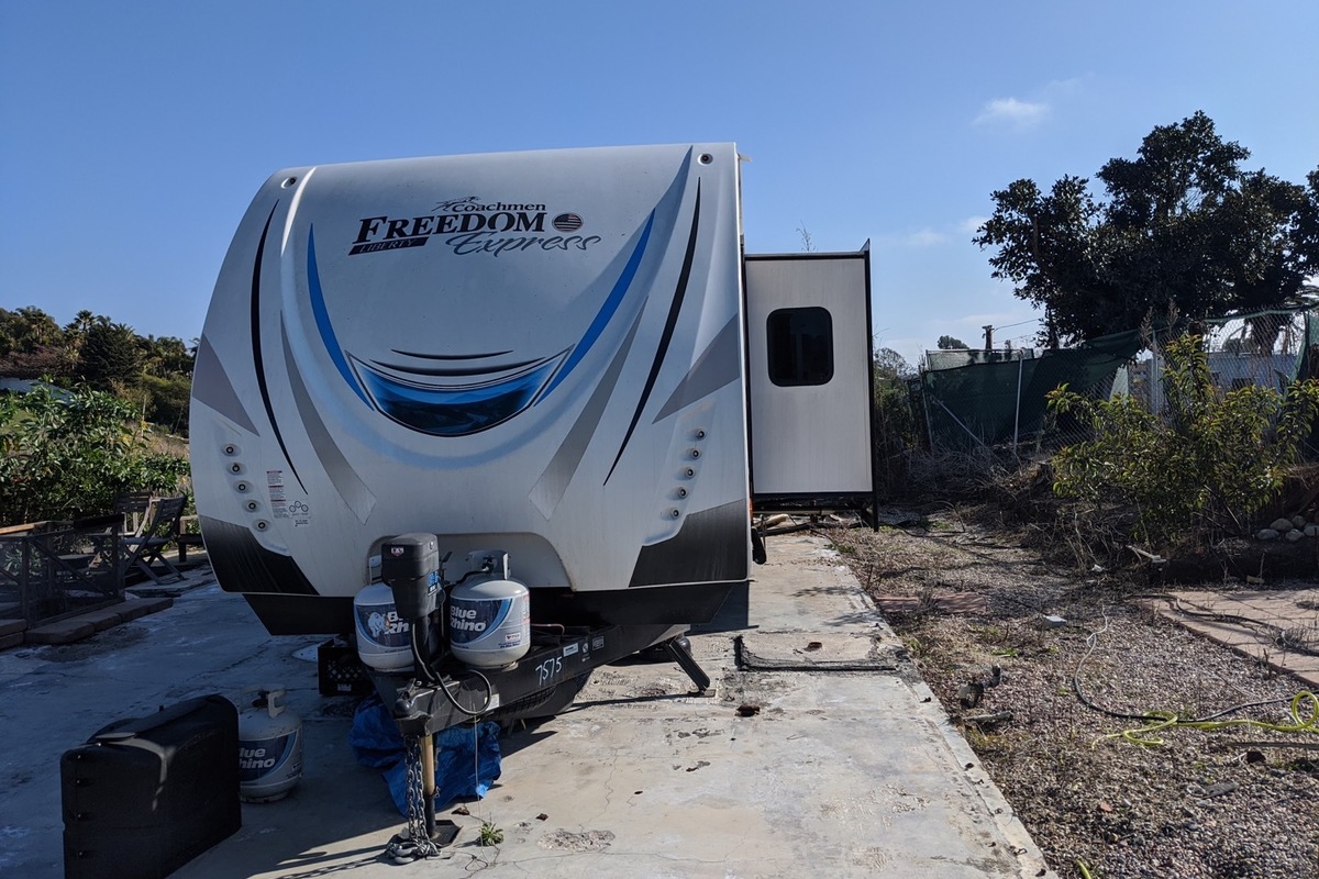 2019 Coachman Freedom Liberty Express M320BHDS in Malibu, CA