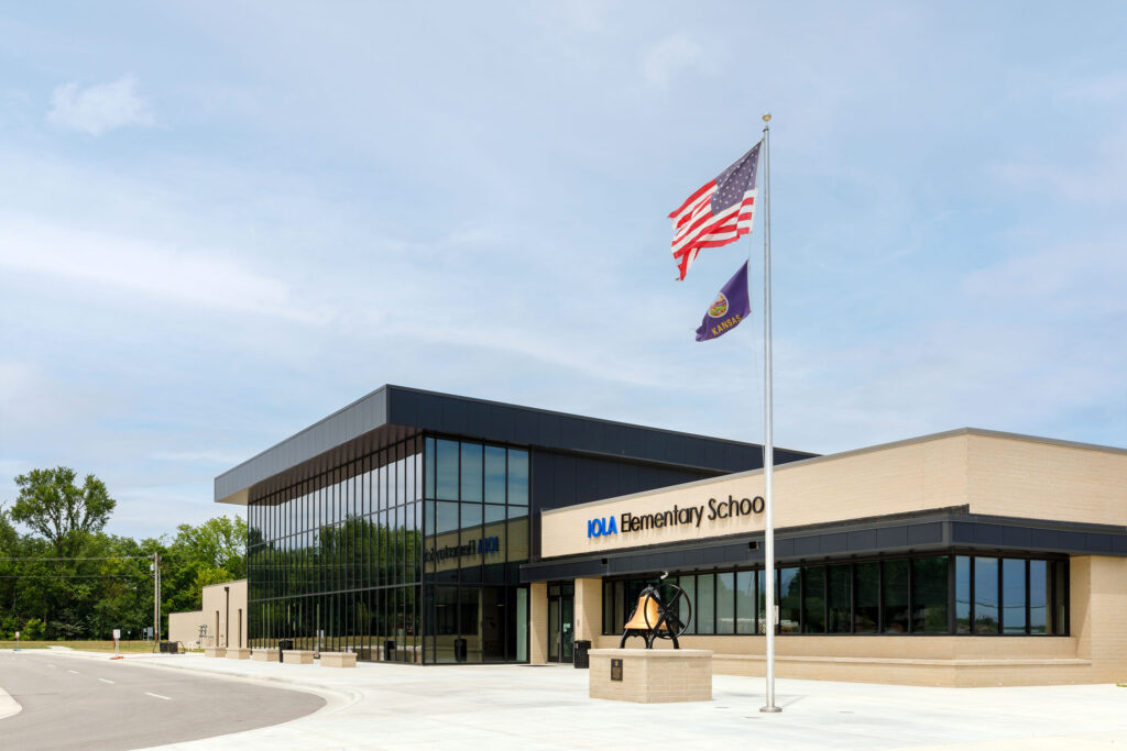 Iola Elementary School Schaefer Architecture