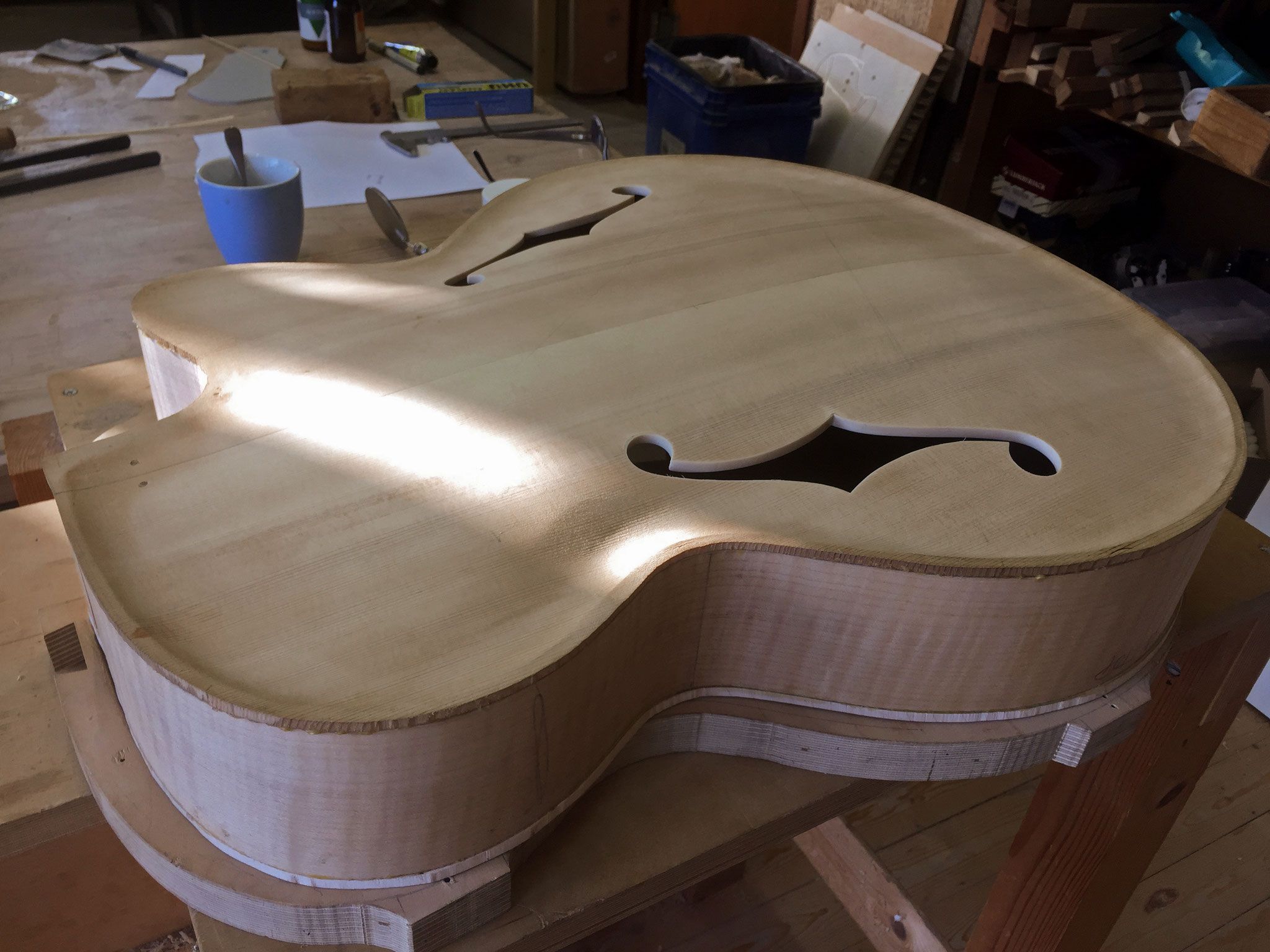 Custom built archtop guitars