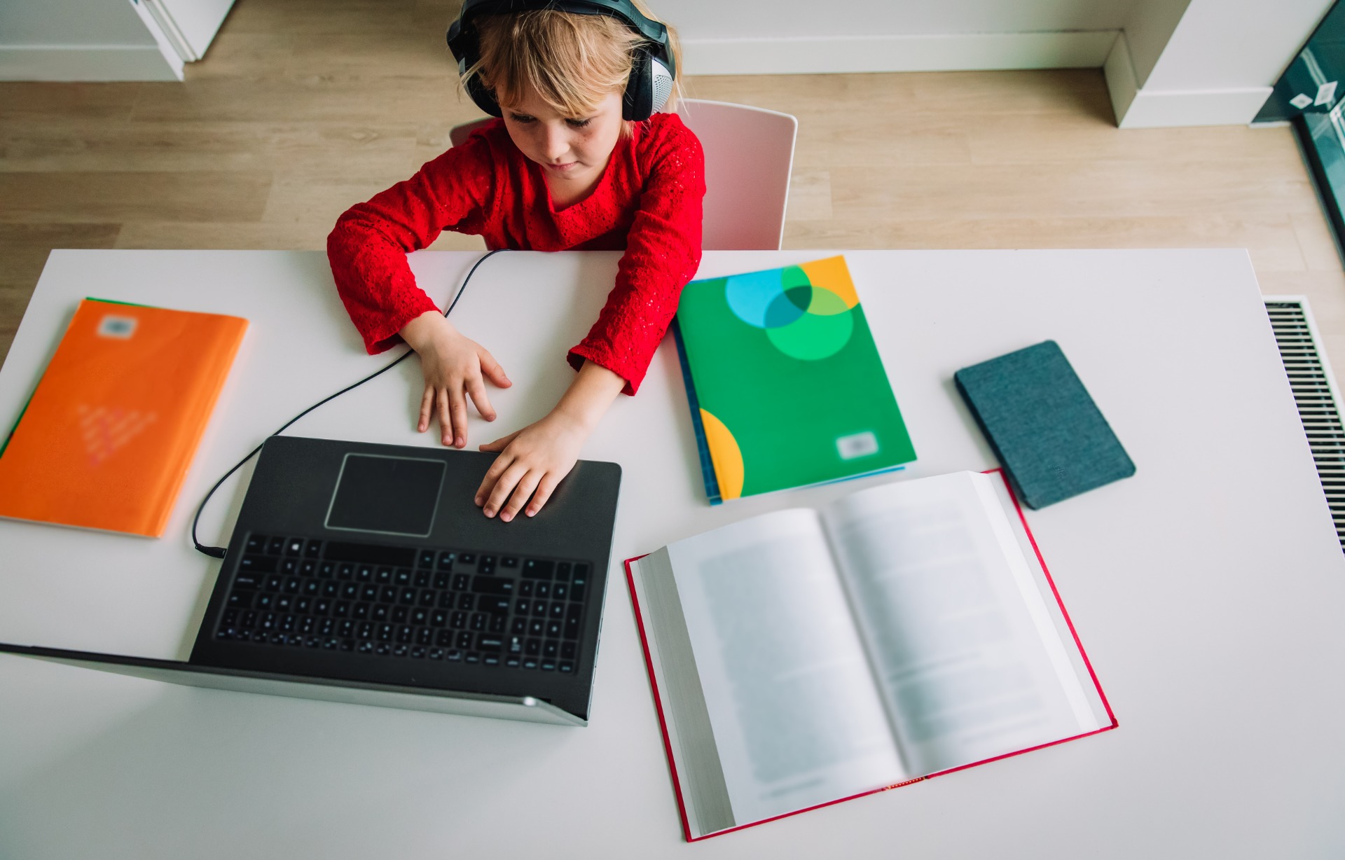 6 Ways to Keep Your Students’ Attention During Remote Learning Sched