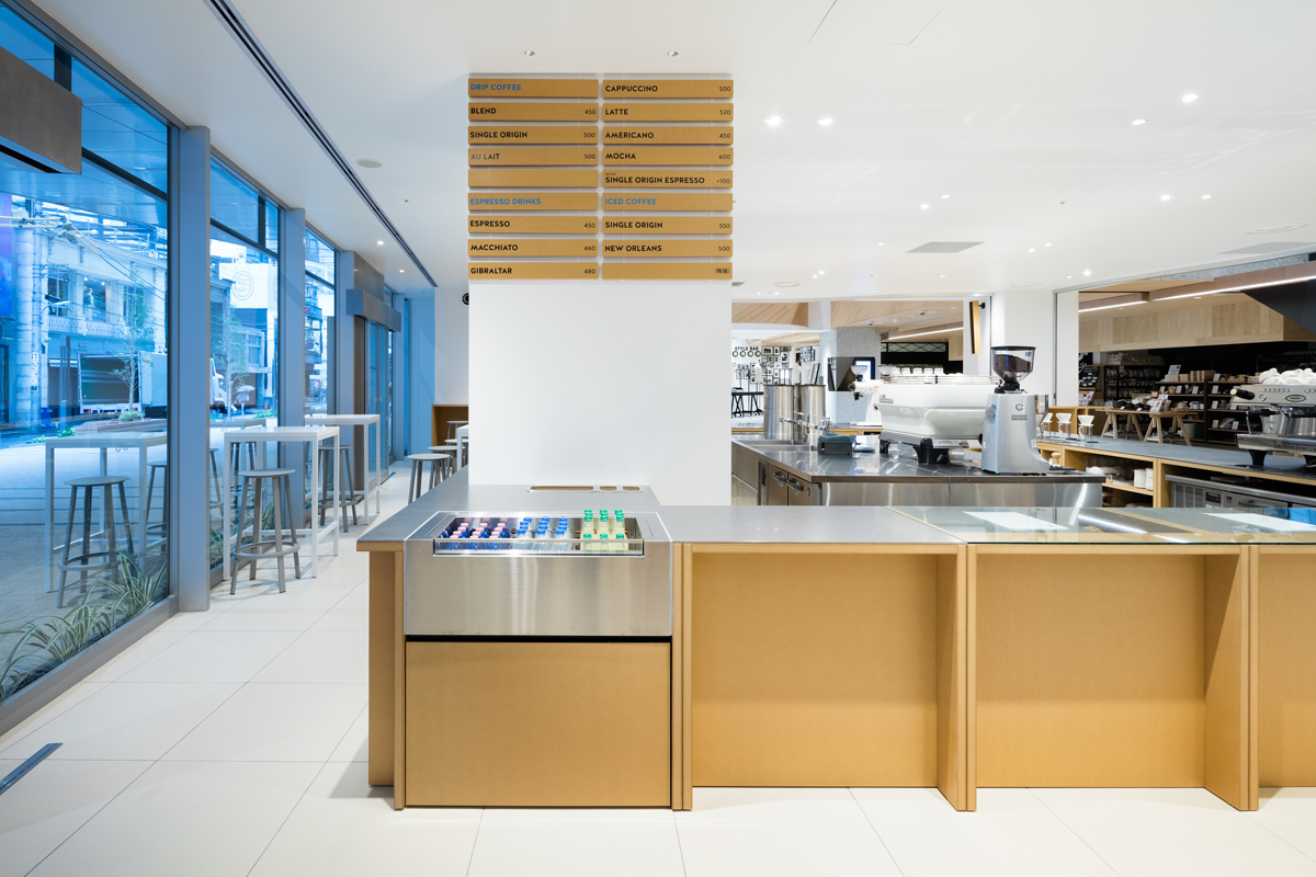 Blue Bottle Coffee Shinjuku Cafe Schemata Architects / Jo Nagasaka