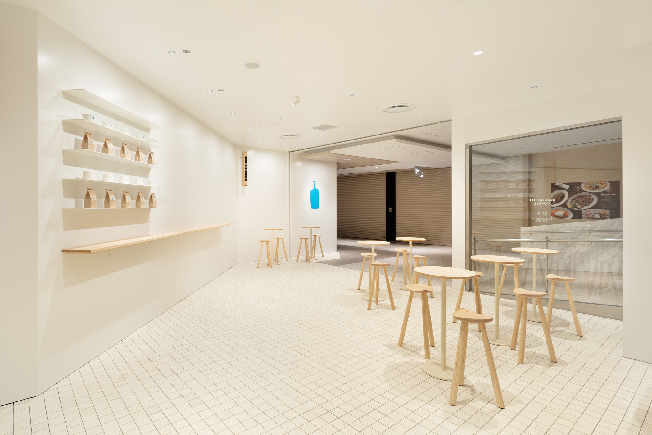 Blue Bottle Coffee Ginza Cafe Schemata Architects / Jo Nagasaka