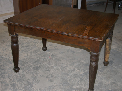 Alter Tisch Erhält Neuen Look Mit Schwarzen Beinen Durch Schellack - Schlüter Home Design Diy Blog