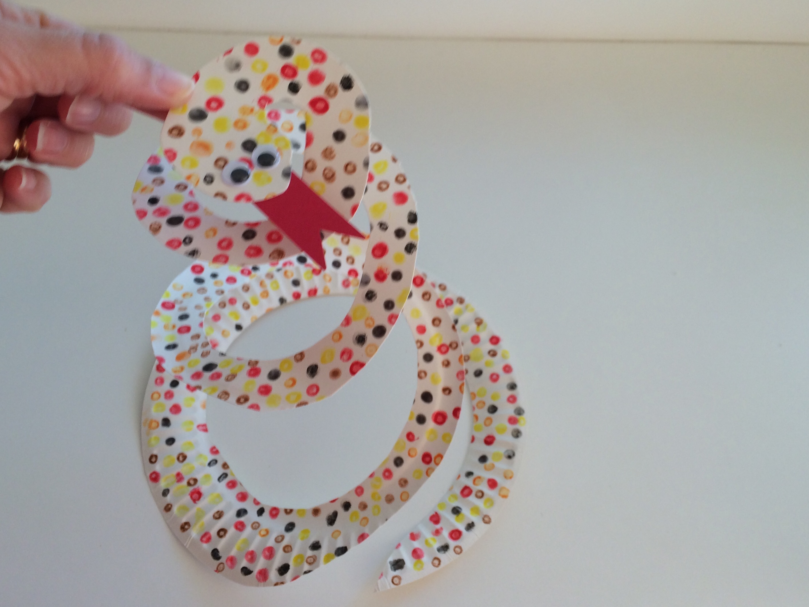 NAIDOC Dot Painting Paper Plate Snake School Mum
