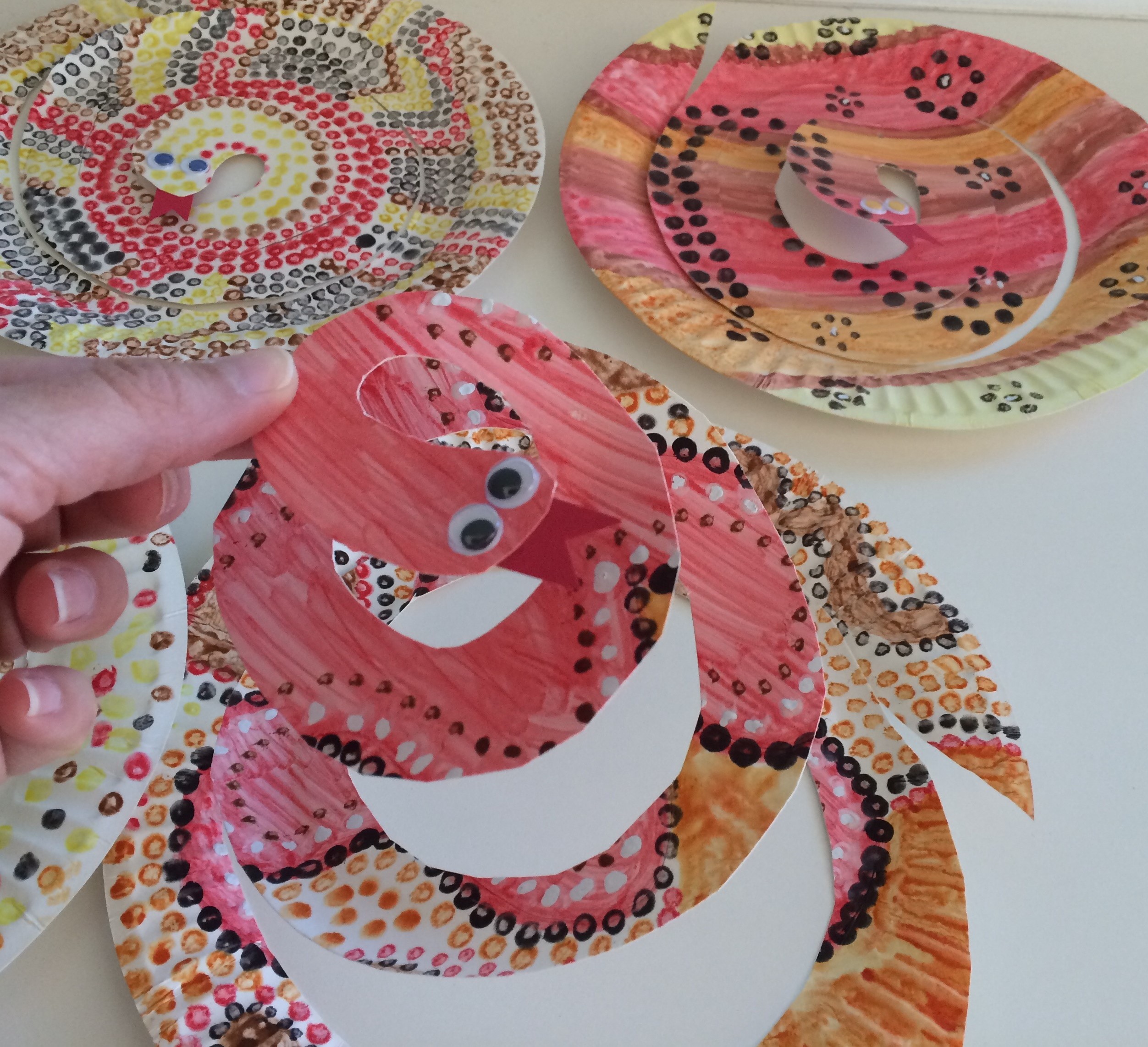 NAIDOC Dot Painting Paper Plate Snake School Mum