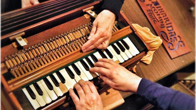Harmonium & Singing for Beginners School Of Bhakti