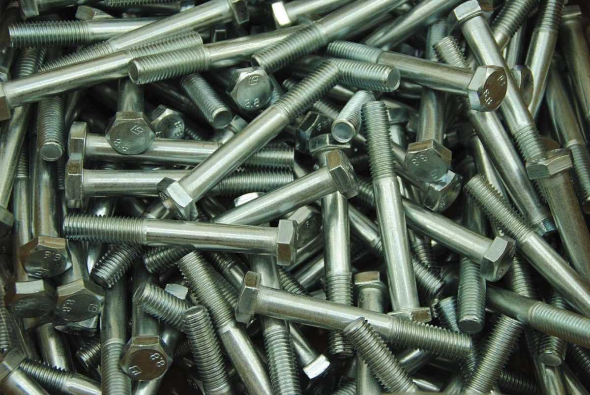 Schrauben M14 - blank, schwarz, gelb, verzinkt & Edelstahl A2 und A4