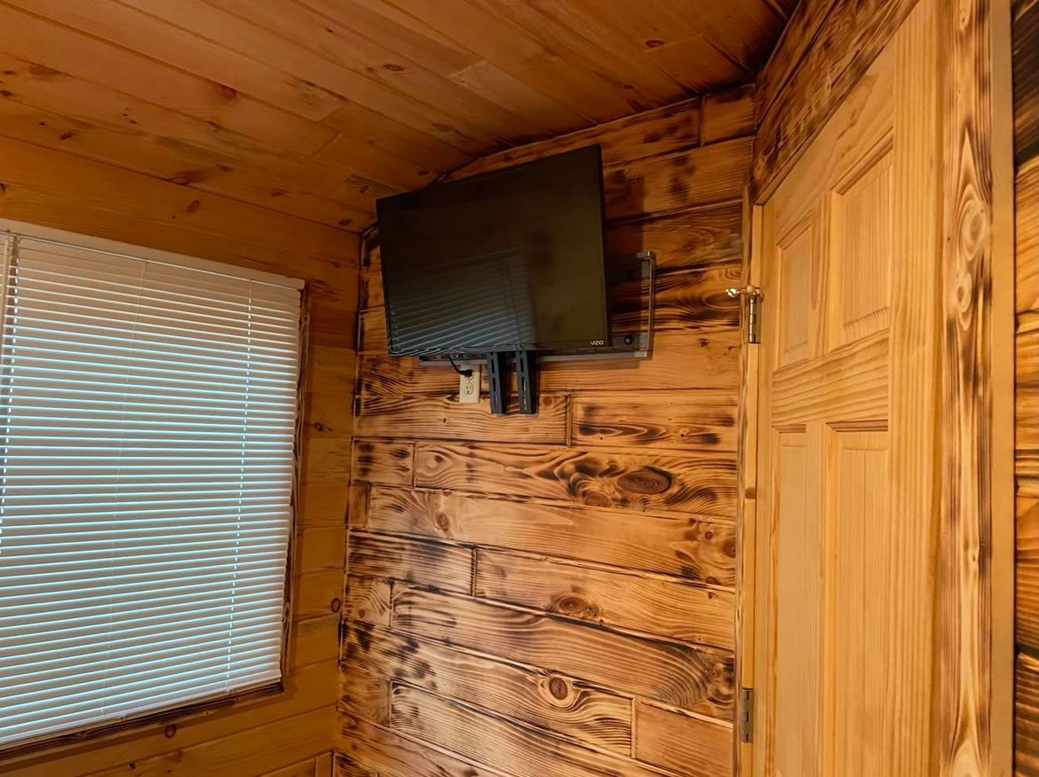 Schubach Farms Cabin Rentals Newberry, Michigan