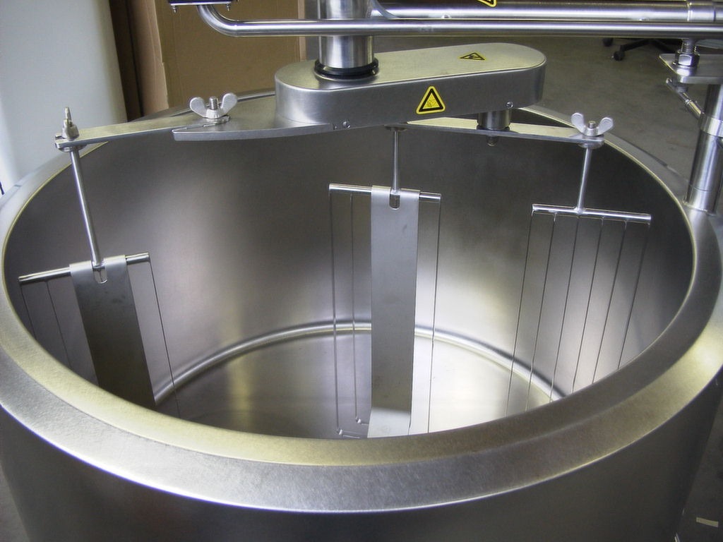 Round cheese vat C. van 't Riet / Dairy Technology USA