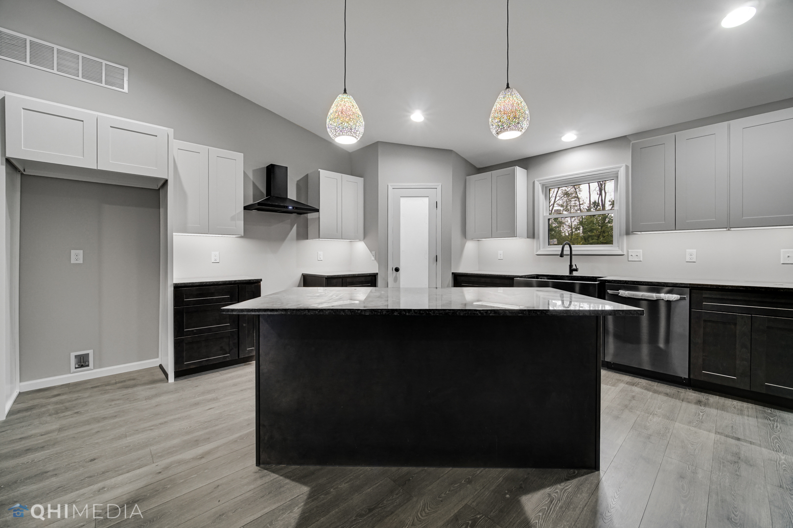 MEEKS CONSTRUCTION • Schupp Real Estate