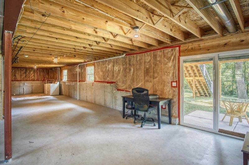 MEEKS CONSTRUCTION • Schupp Real Estate