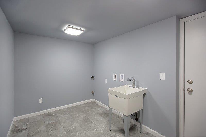 MEEKS CONSTRUCTION • Schupp Real Estate