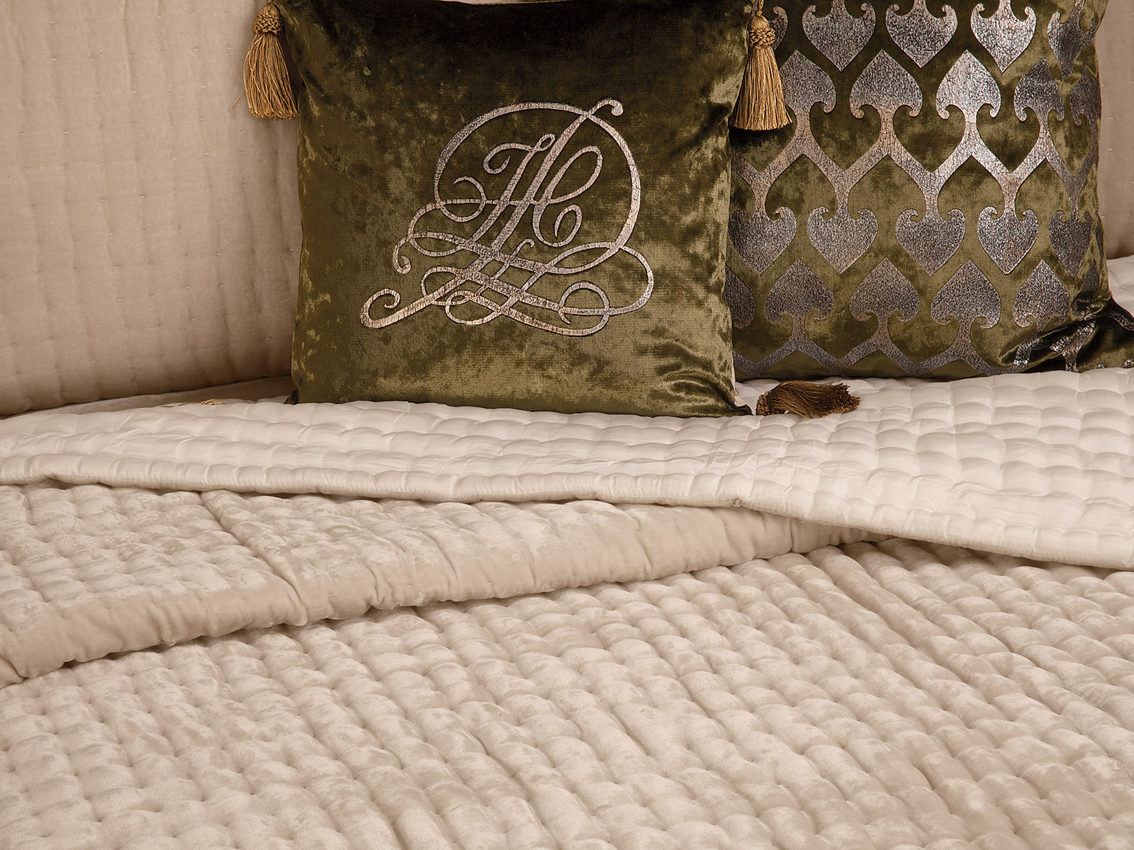 Soho Loft Blanket executivegetty