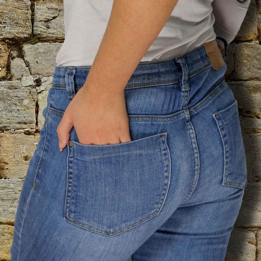 Damenjeans für große Frauen Welche Jeans macht eine gute Figur ScioDoo