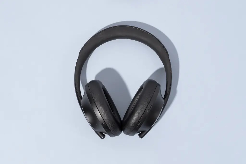 Good Sound in Headphones The Harman Target Curve SciOx Magazine