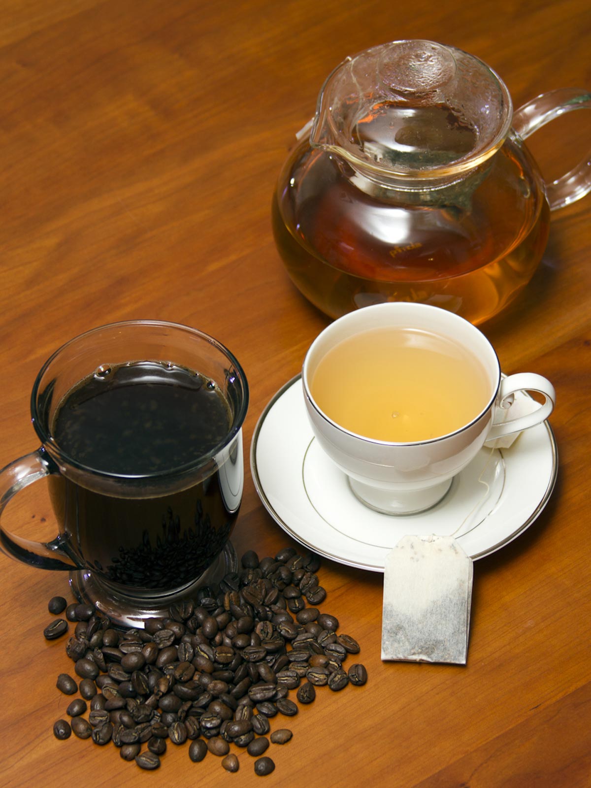Drinking Coffee, Green Tea Lowers Risk of Death for Heart Attack and