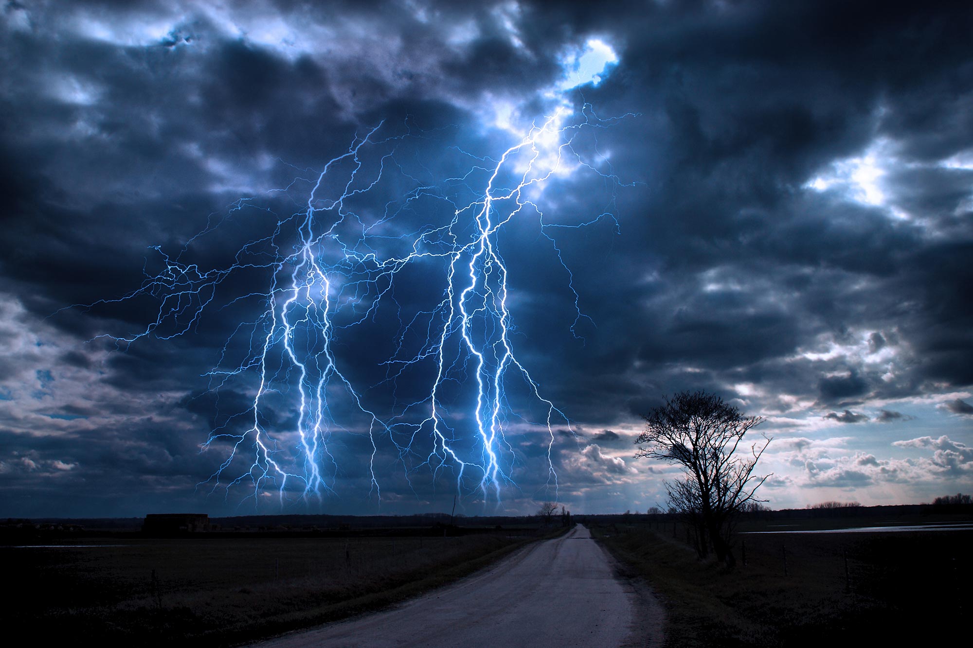 Underground FiberOptic Cables Capture "Thunderquakes" ThunderInduced