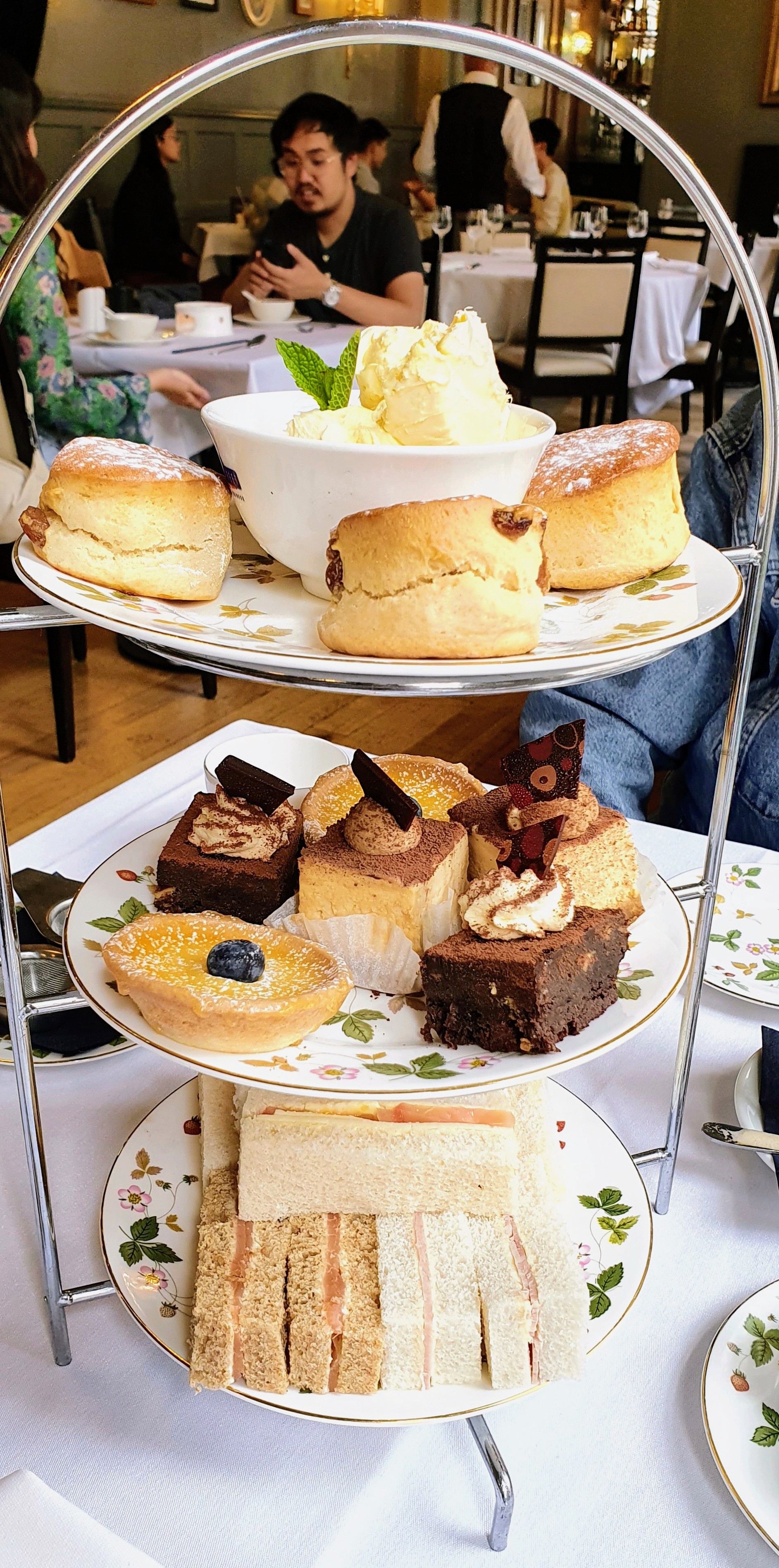 Afternoon CalamiTea! AVOID! The Bailey’s Hotel Review, South