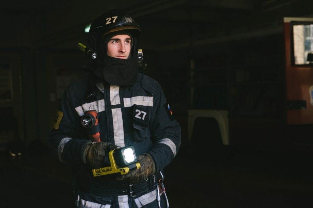 What Is The Firefighter Turnout Gear Temperature Rating?
