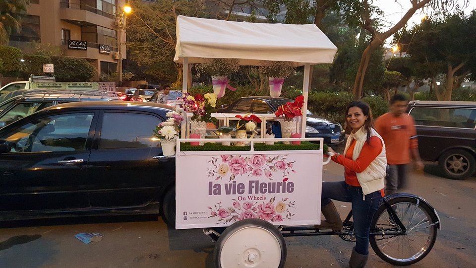 This Flower Cart That's Going Around Cairo Is The Cutest Thing You'll