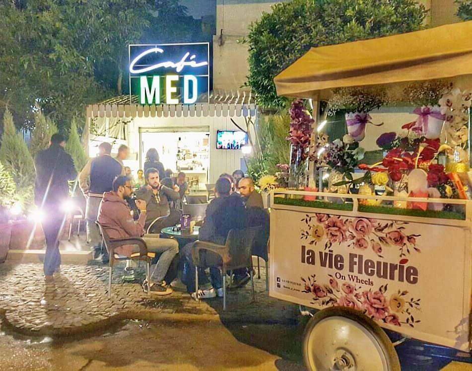 This Flower Cart That's Going Around Cairo Is The Cutest Thing You'll