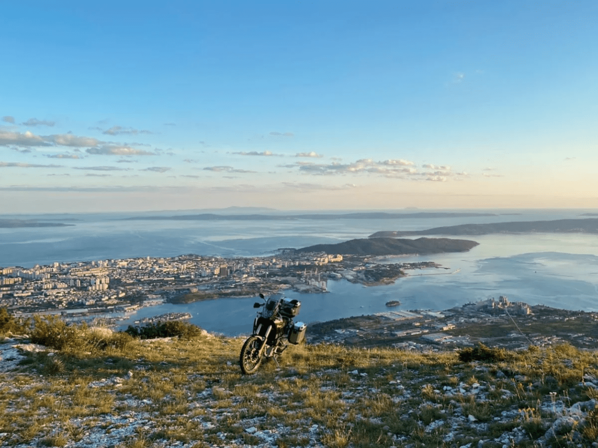 Best Scooter And Motorcycle Rental Split⭐️Top Rated Rental⭐️