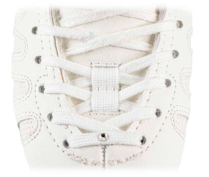 9 Roller & Ice Skate Lacing Techniques to Try!