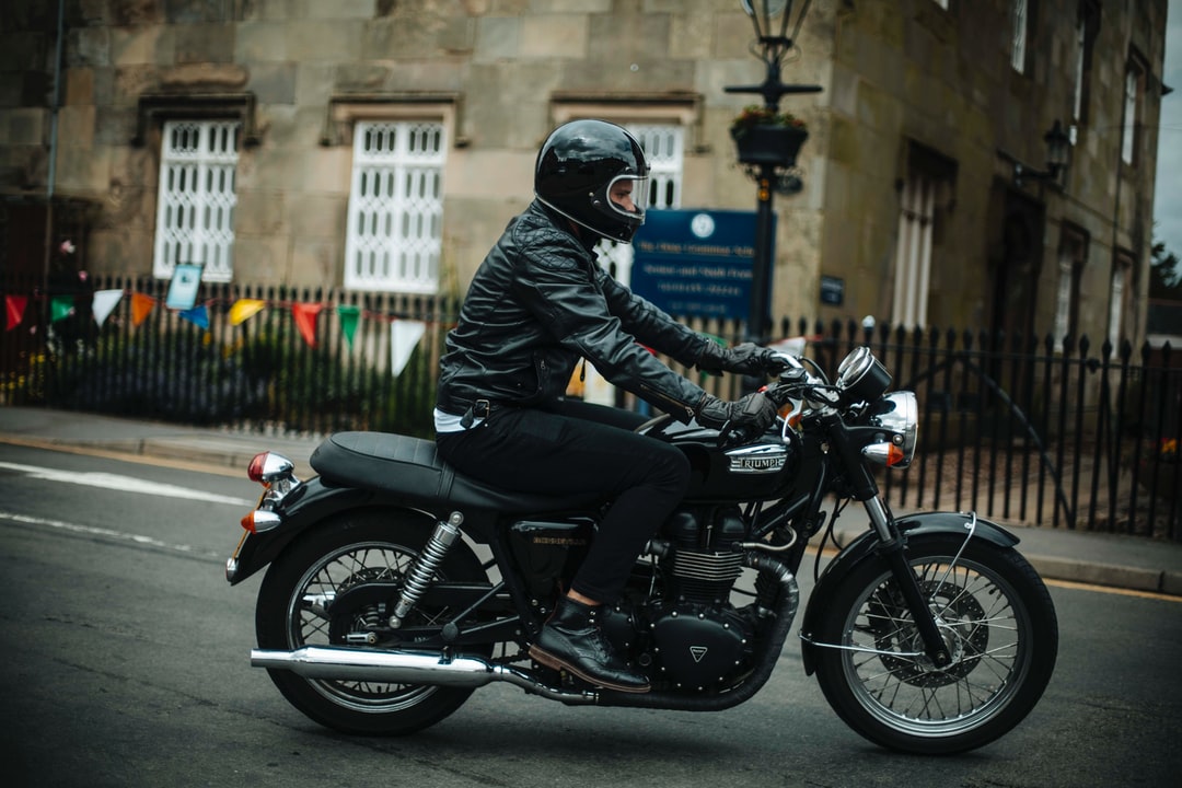 Are Scooters Safer Than Motorcycles? (Here Are Facts!) » Scooter Tip