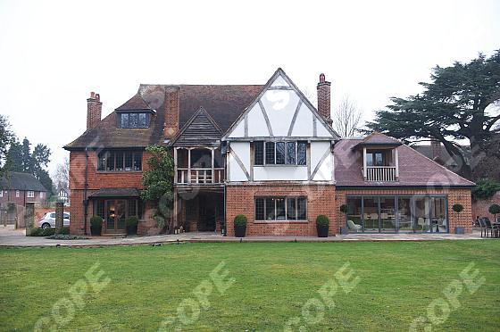 Lucy Alexander’s Under the Hammer manor (…but she broke her own auction