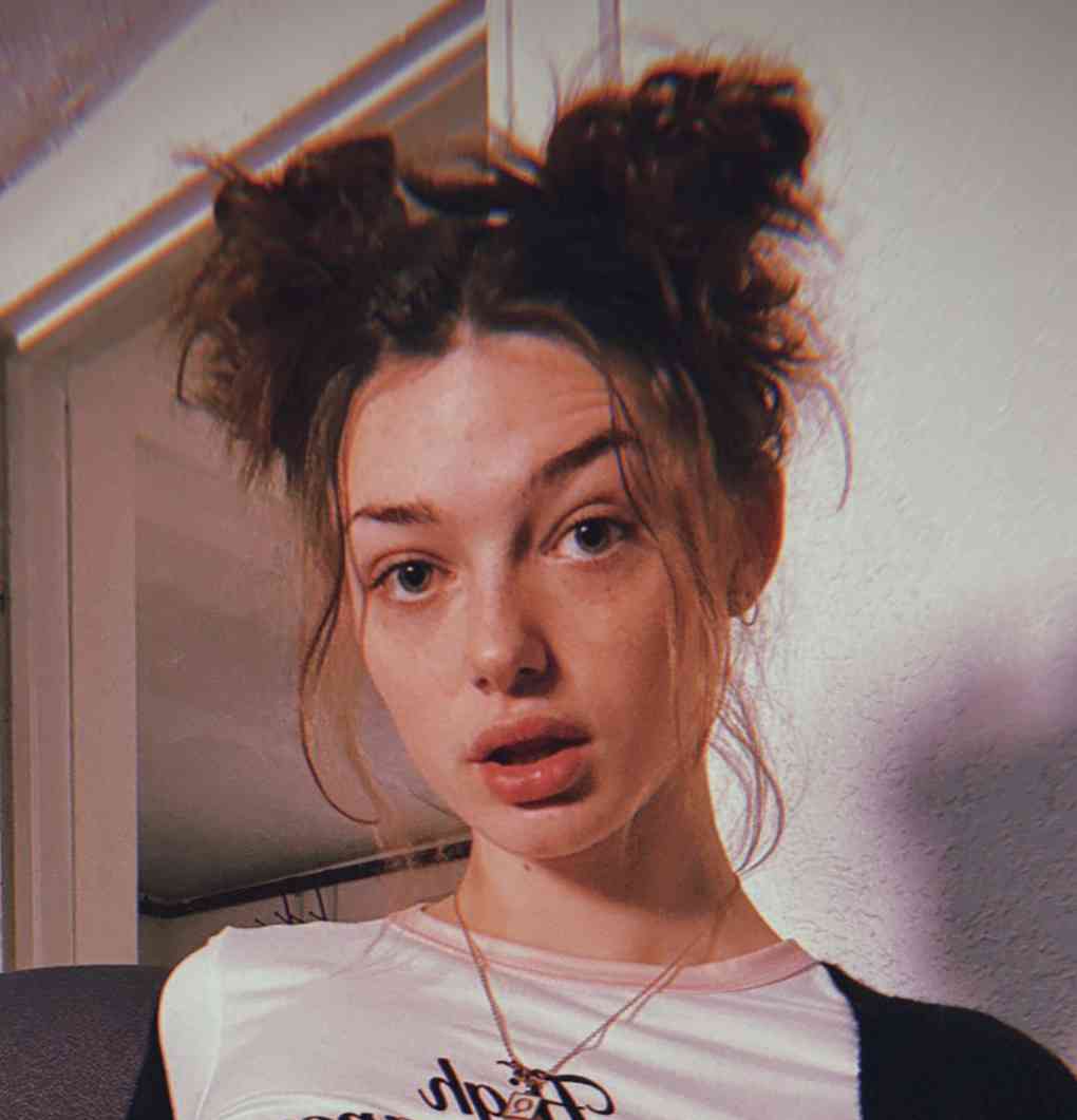Shrooms Q OnlyFans, Wiki, Age, Bio, Boyfriend, Height, Birthday, Nationality